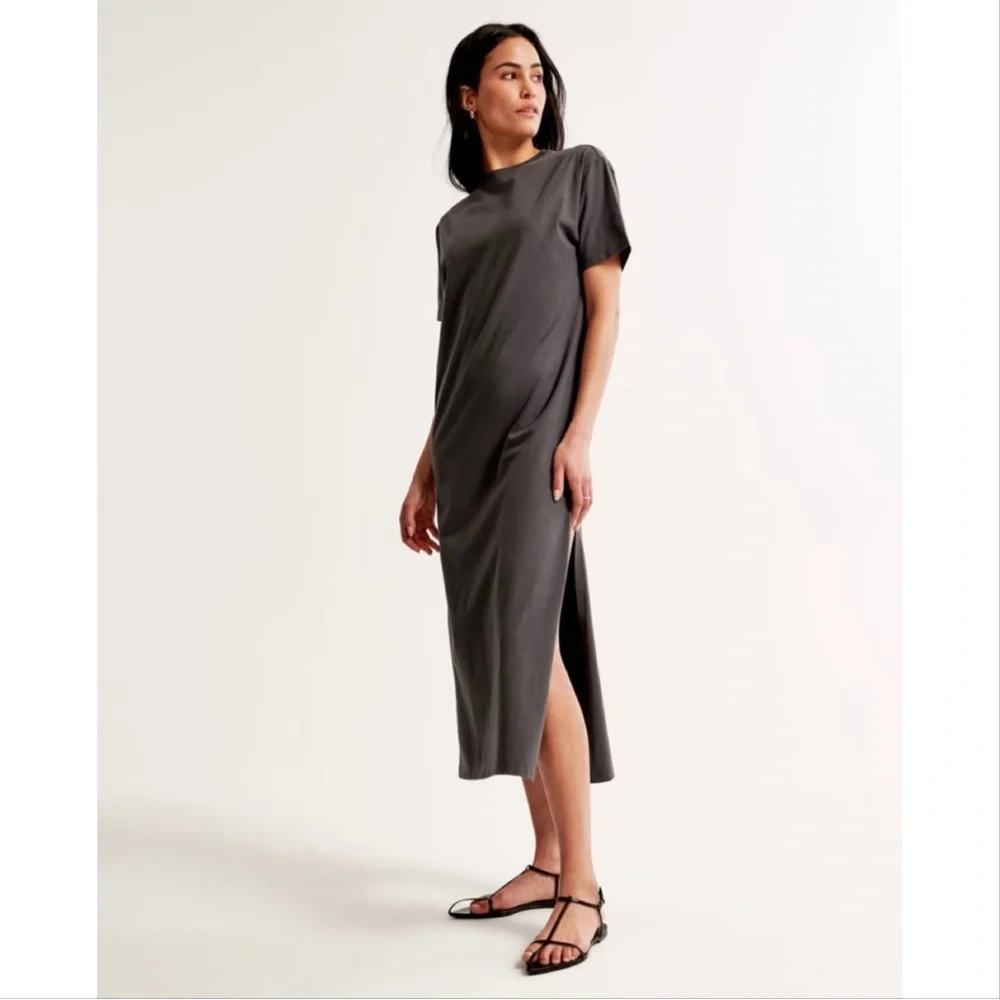 womens plus size summer dress Black - Funeral Midi Dress with Pockets for Women SWEATSHIRT The dress features a Black Wedge Heel Platform Size ( Run small, Please refer to size chart):3XL